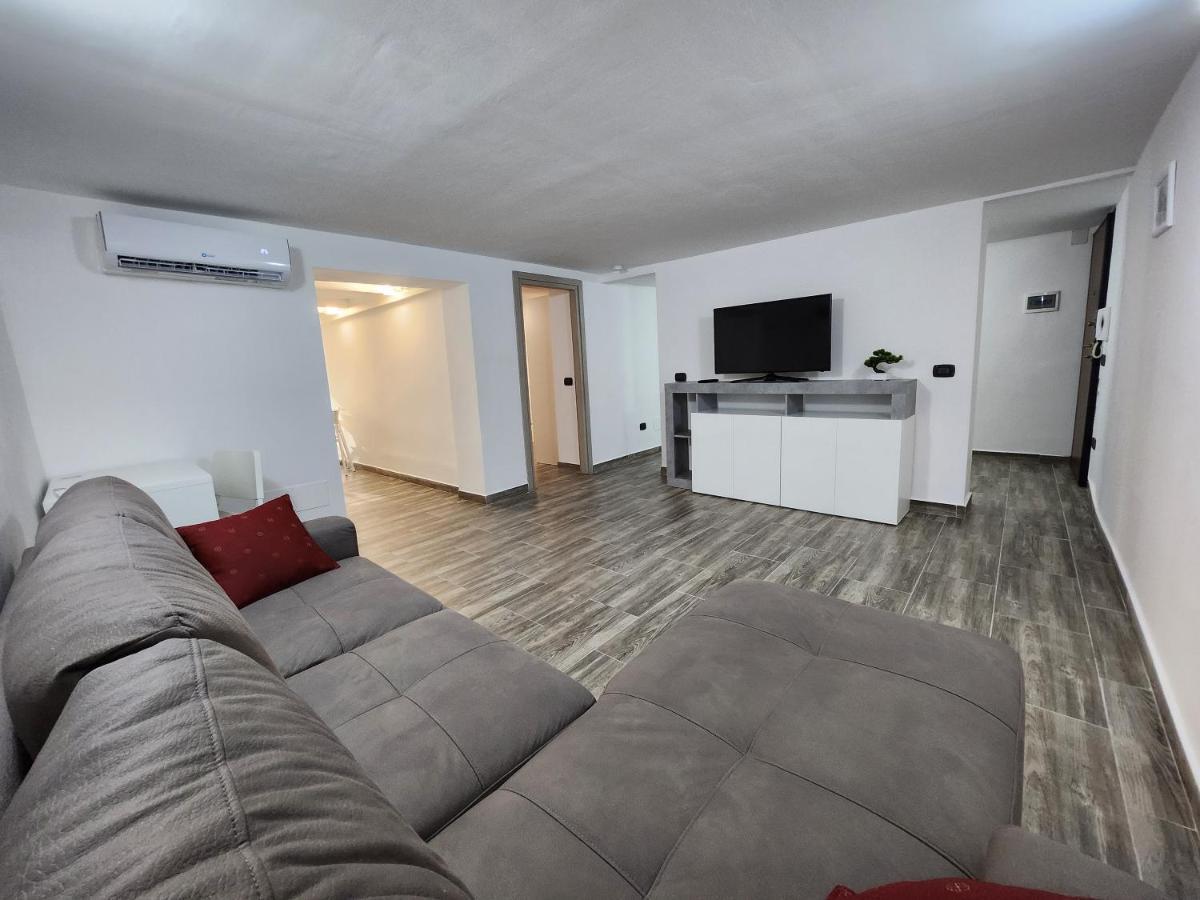 Don Vito'S Home, Dsg2 Short Lets, 250 Mt Metro ปาแลร์โม ภายนอก รูปภาพ